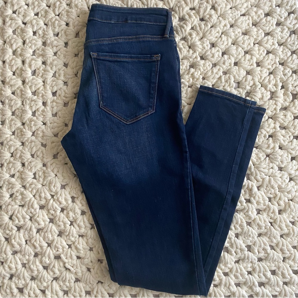 Old navy mid rise skinny 6 Long